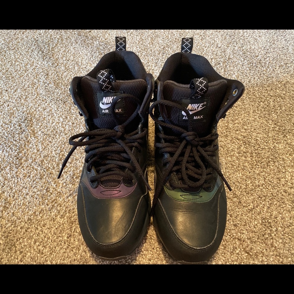 Women’s Nike Air Max sneakers size 9